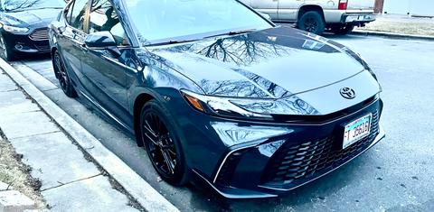 Toyota Camry Hybrid 2026