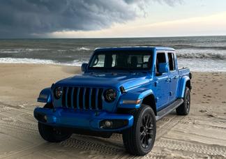 Jeep Gladiator car