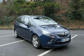 Opel ZAFIRA 2012 à Paris