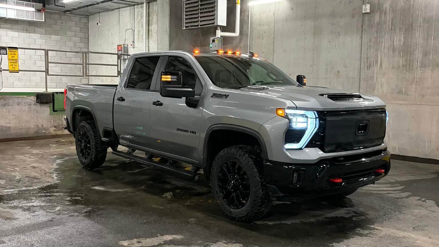 Chevrolet Silverado 2500HD LT 2026 in Montréal, QC