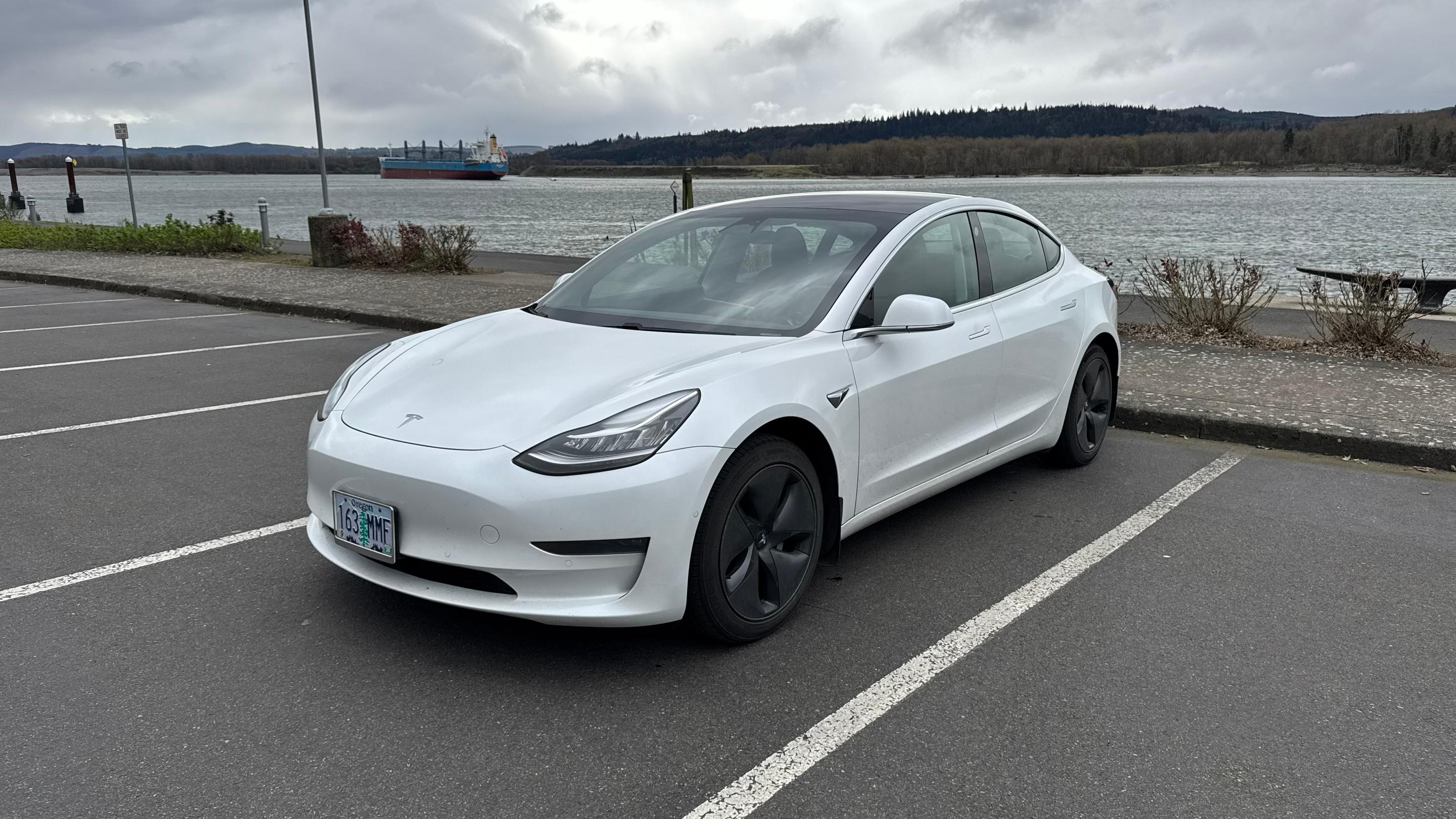 Tesla Model 3 2020 in Clatskanie, OR