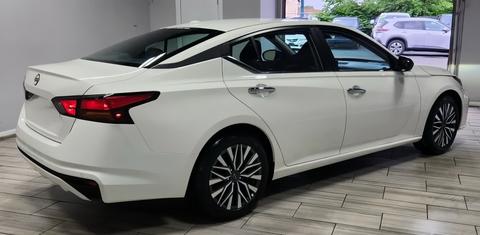 Nissan Altima 2025