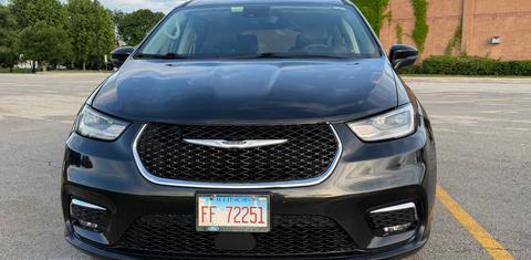 Chrysler Pacifica 2023