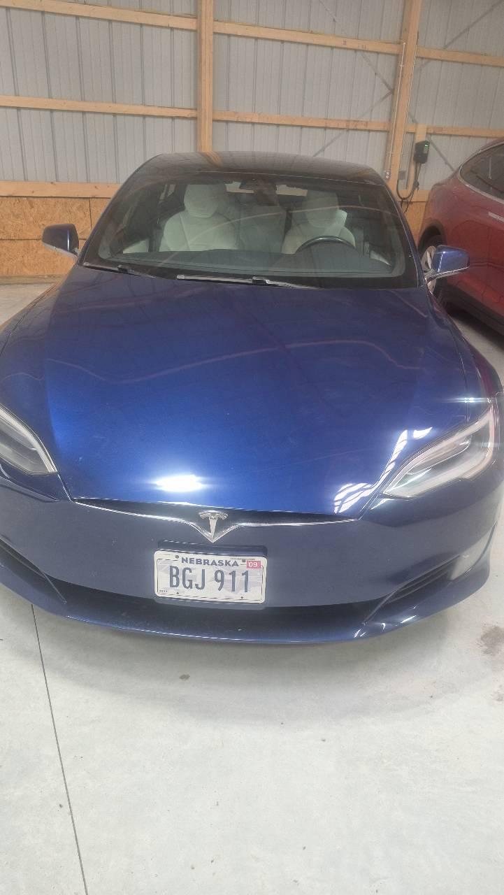Tesla Model S 2017 in Lincoln, NE