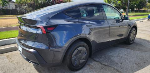 Tesla Model Y 2026