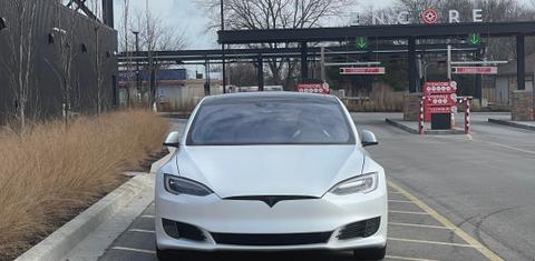 Tesla Model S 2016