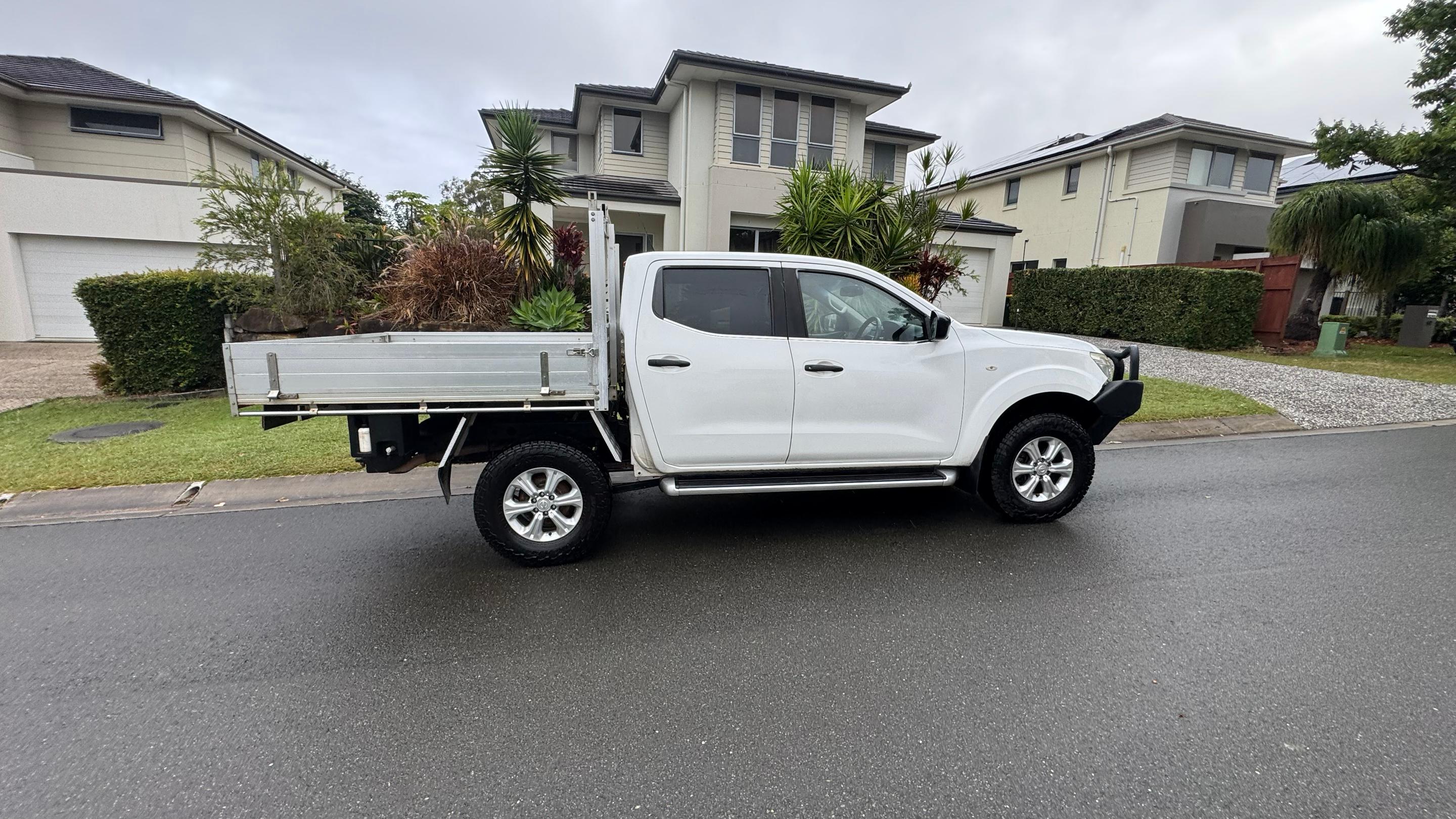Nissan NAVARA 2016 in Belmont