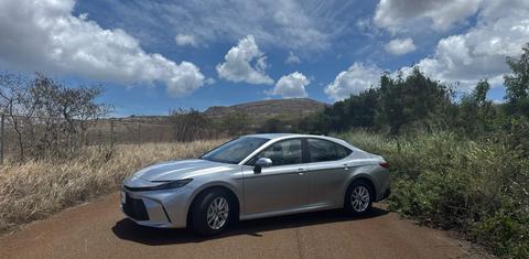 Toyota Camry Hybrid 2025