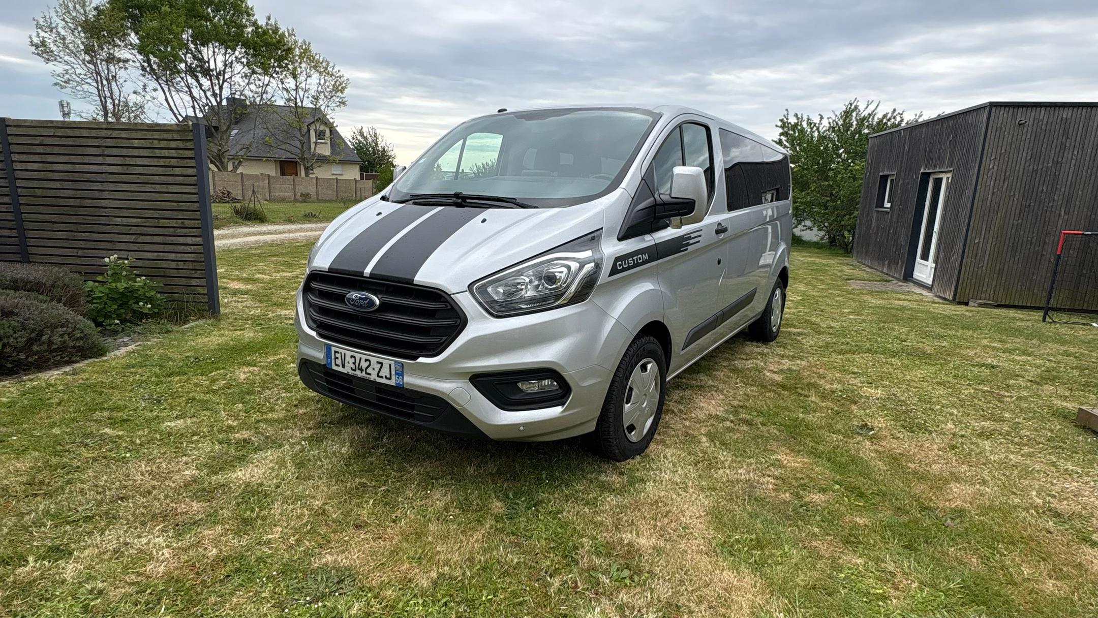 Ford TRANSIT KOMBI 2018 à Riantec