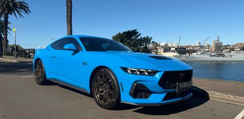 Ford MUSTANG 2025