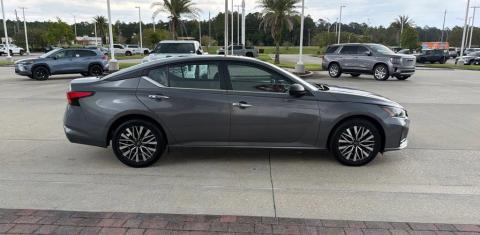 Nissan Altima 2025