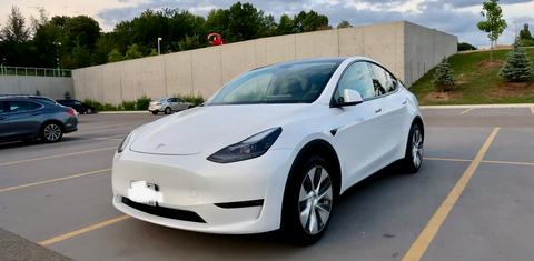 Tesla Model Y 2023