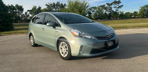 Toyota Prius v 2013