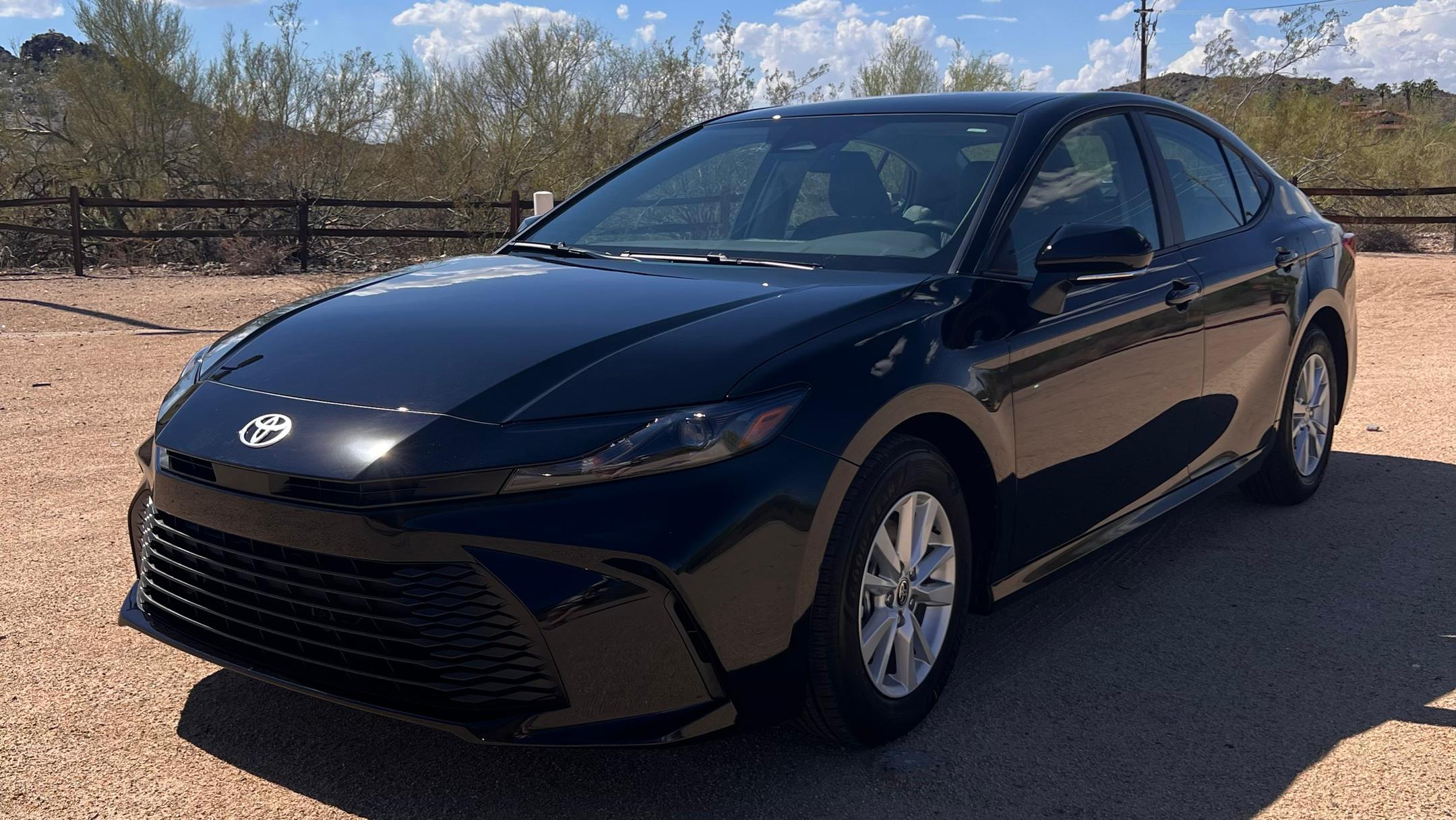Toyota Camry Hybrid 2025 in Phoenix, AZ