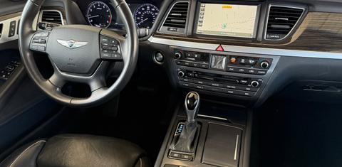 Hyundai Genesis 2015