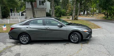 Hyundai Elantra Hybrid 2024