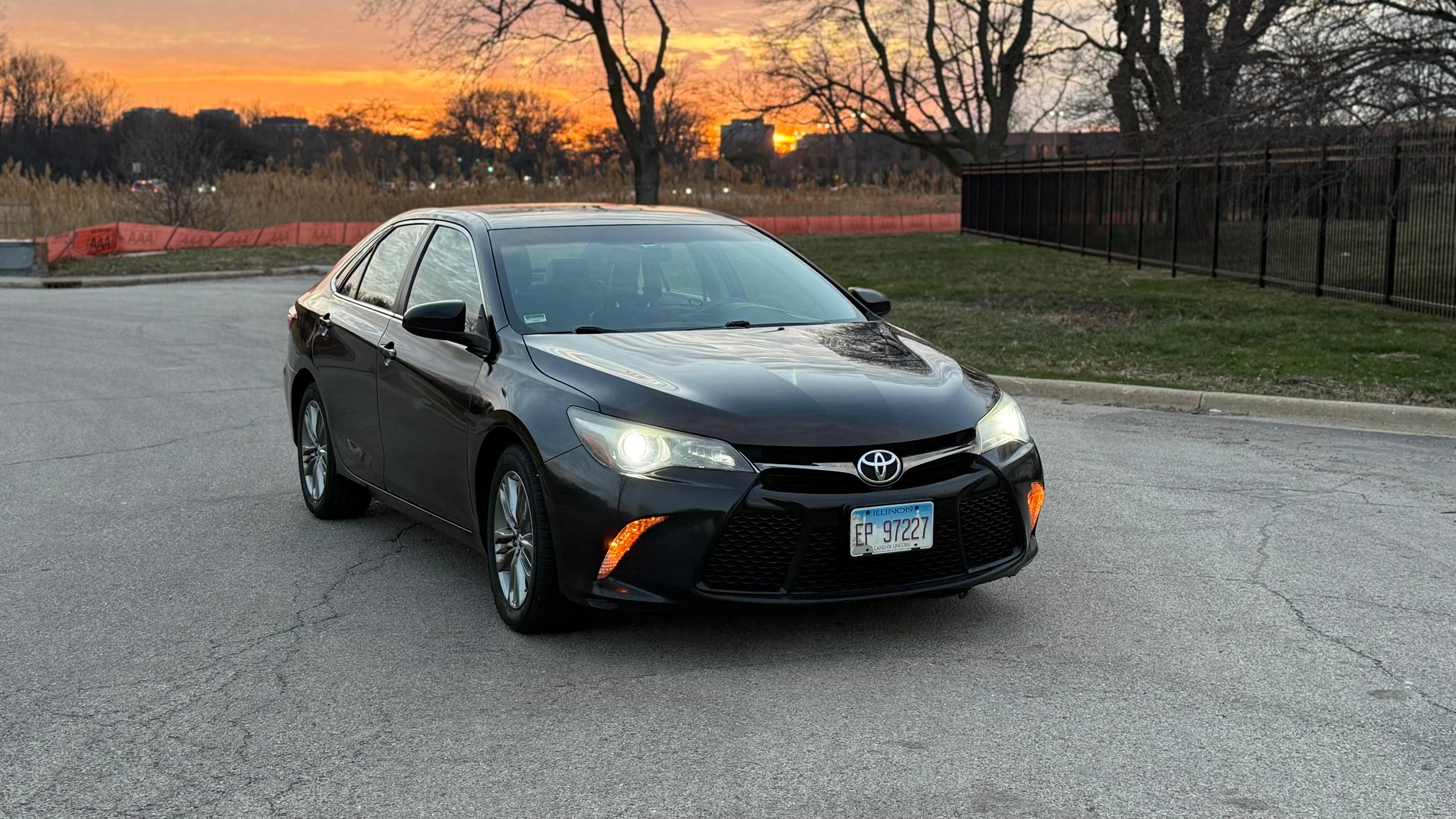 Toyota Camry 2016 in Rosemont, IL