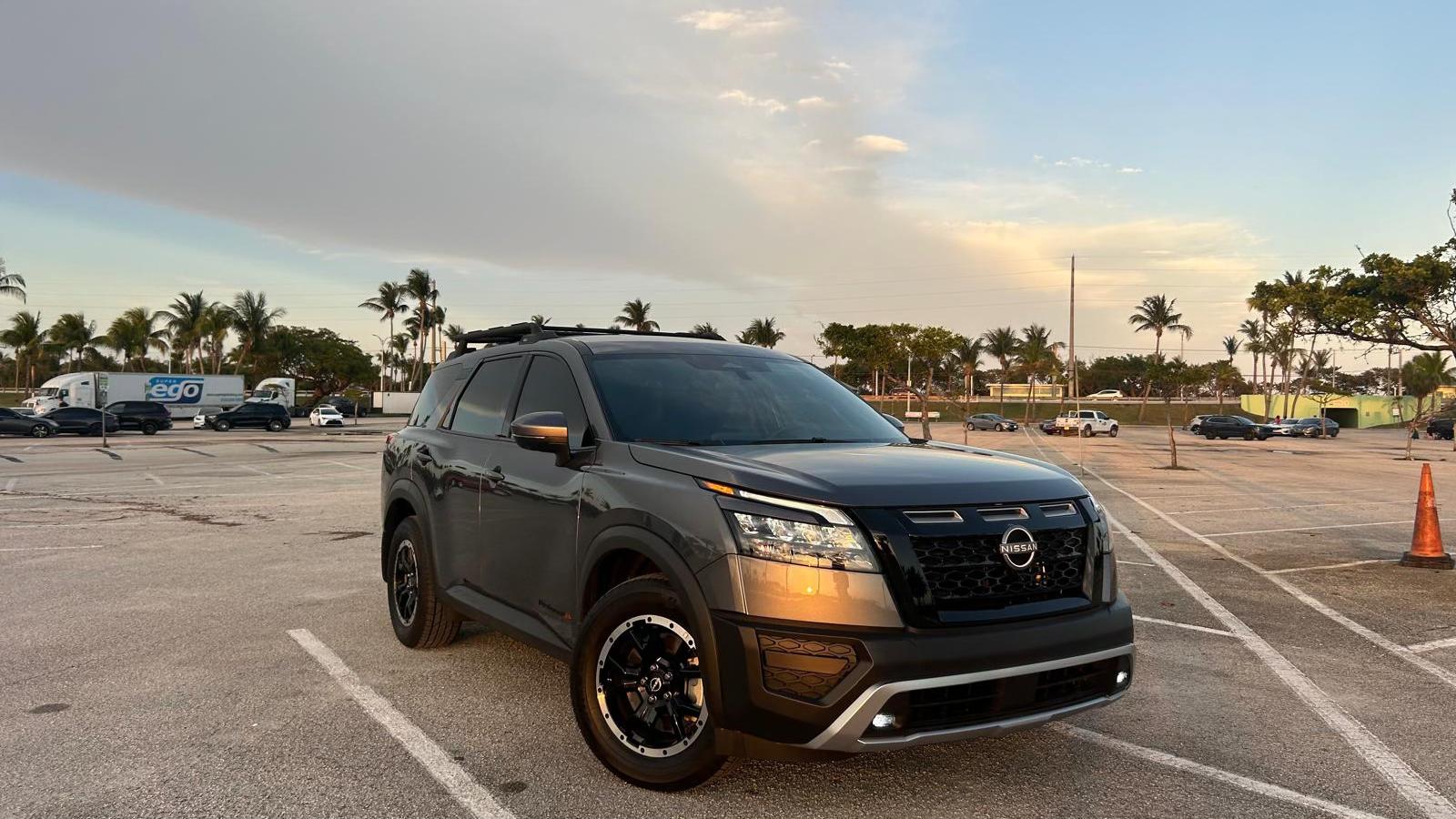 Nissan Pathfinder 2024 in Hallandale Beach, FL