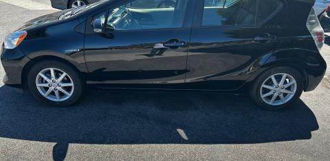 Toyota Prius c 2014