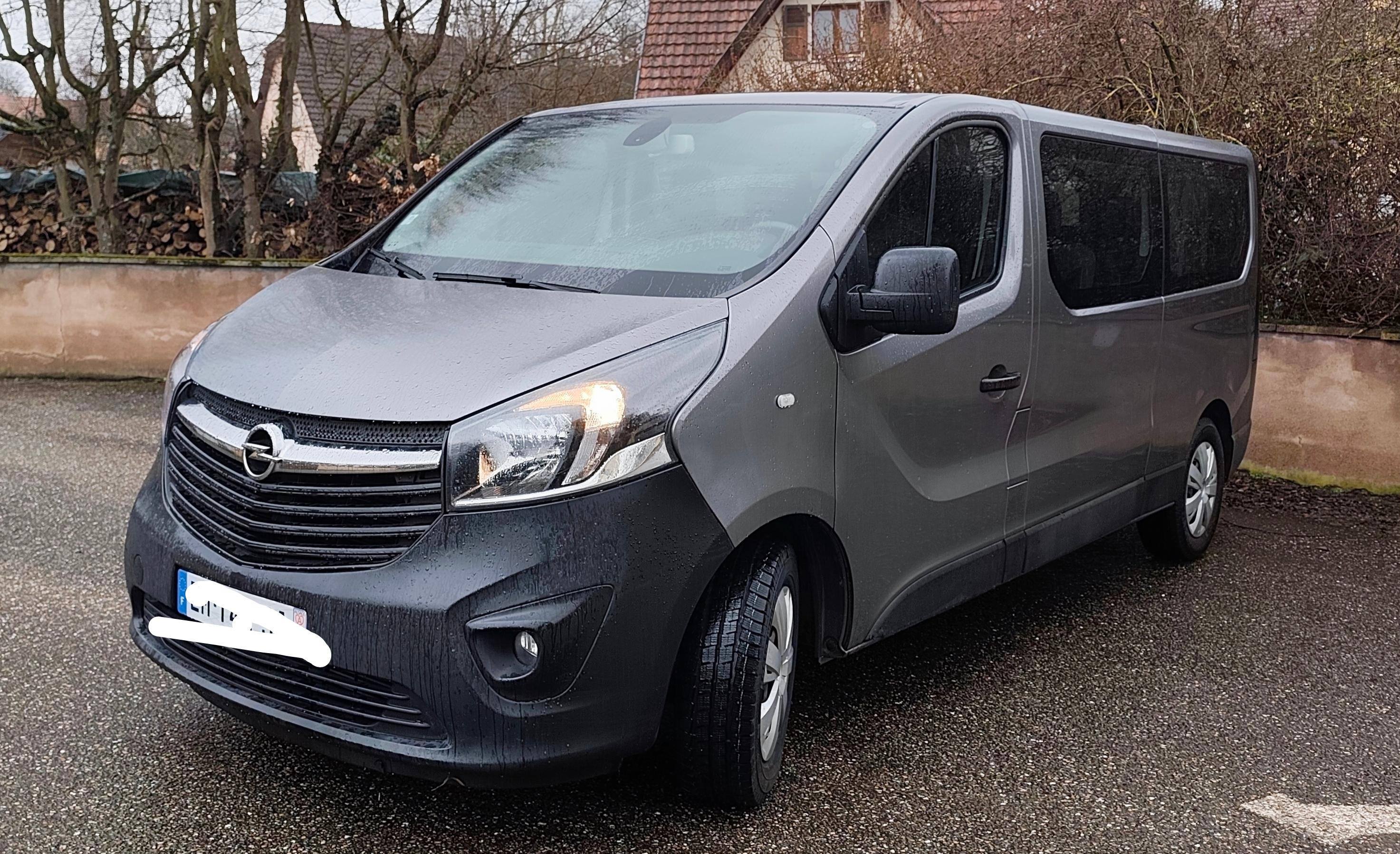 Opel VIVARO 2017 à Dinsheim-sur-Bruche