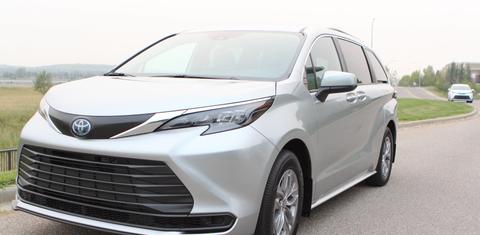 Toyota Sienna 2025