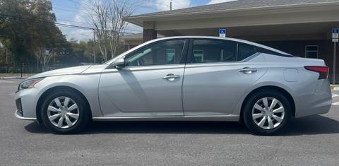 Nissan Altima 2023