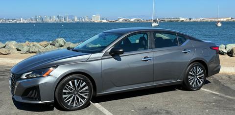 Nissan Altima 2025