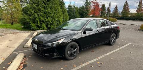 Hyundai Elantra 2022
