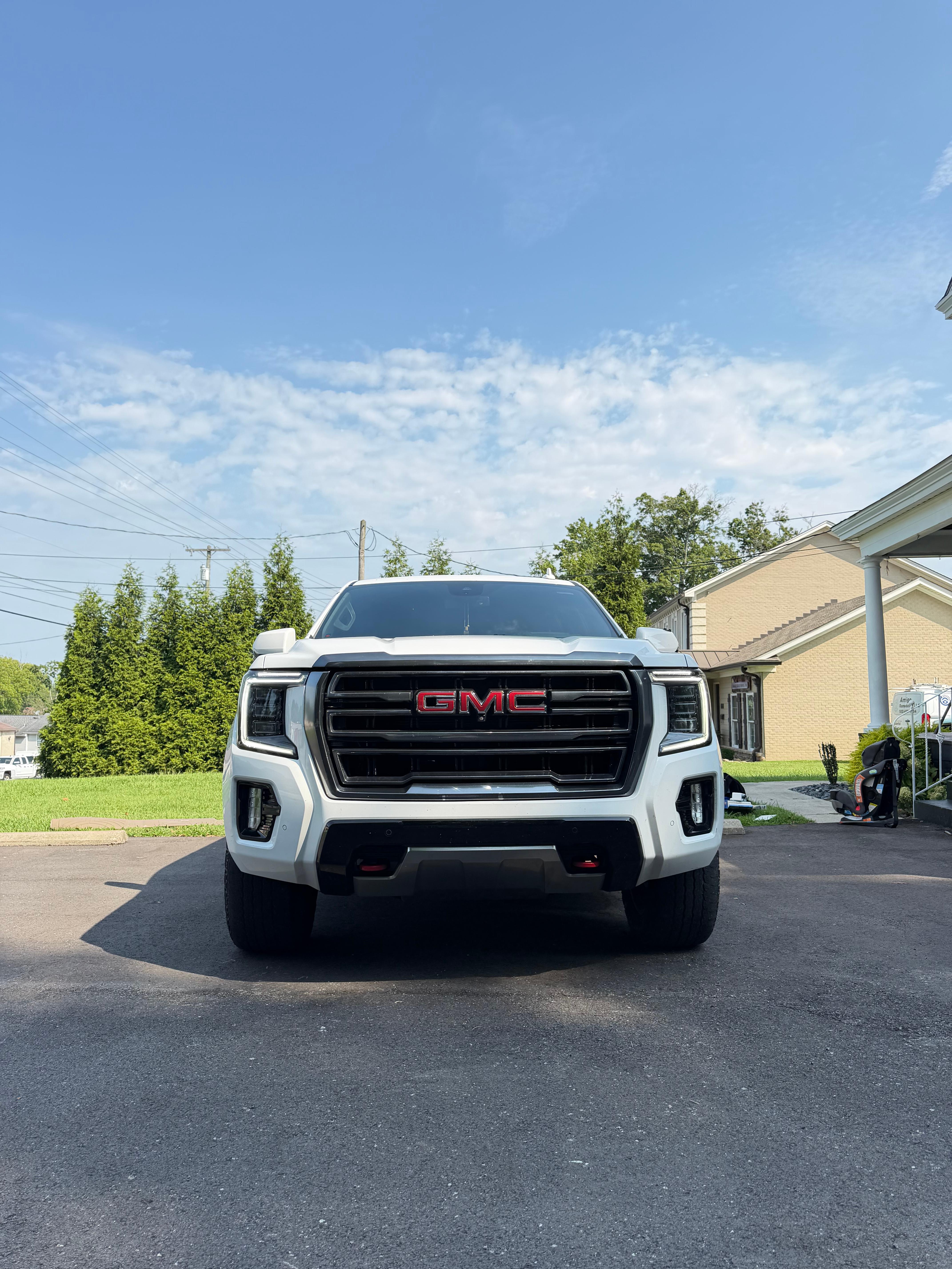 GMC Yukon XL 2024 in Louisville, KY