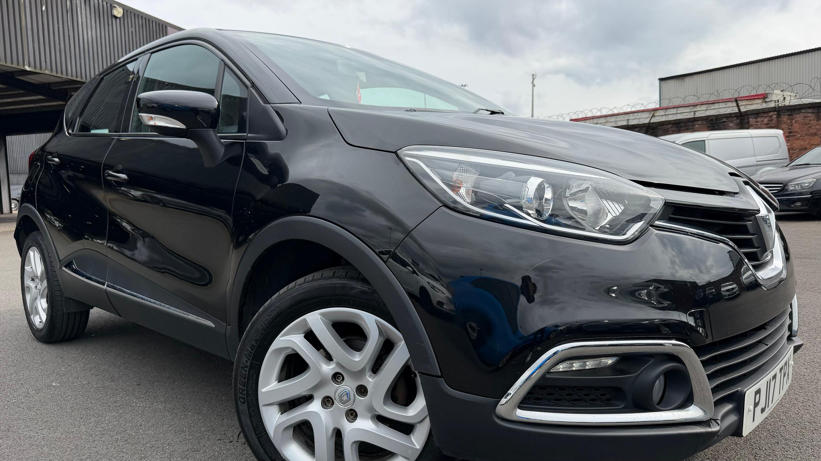 Renault Captur 2017 in Manchester