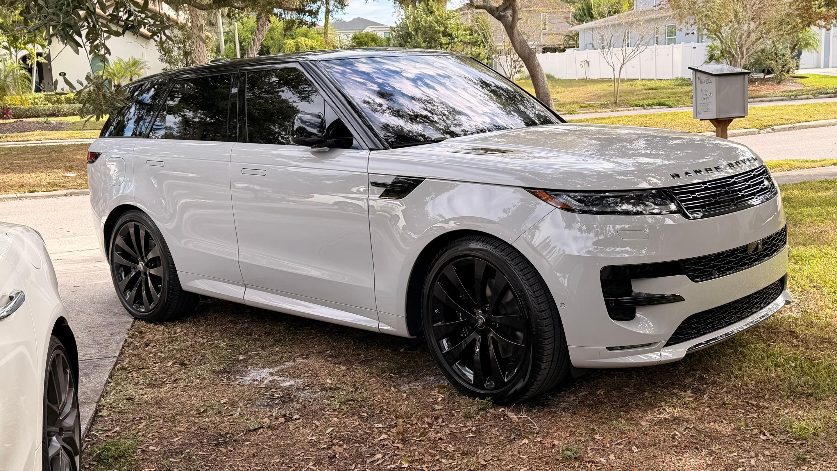 Land Rover Range Rover Sport 2023 in 