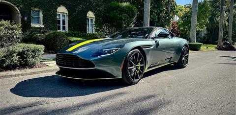 Aston Martin DB11 2019