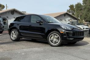 Porsche Macan car