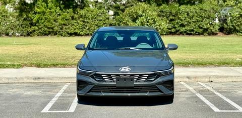 Hyundai Elantra 2025