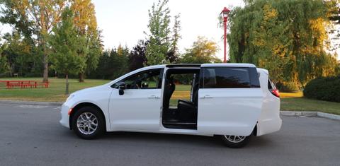 Chrysler Grand Caravan 2025