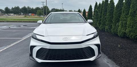 Toyota Camry Hybrid 2025