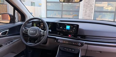Kia Carnival Hybrid 2026