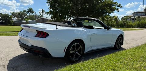 Ford Mustang 2024