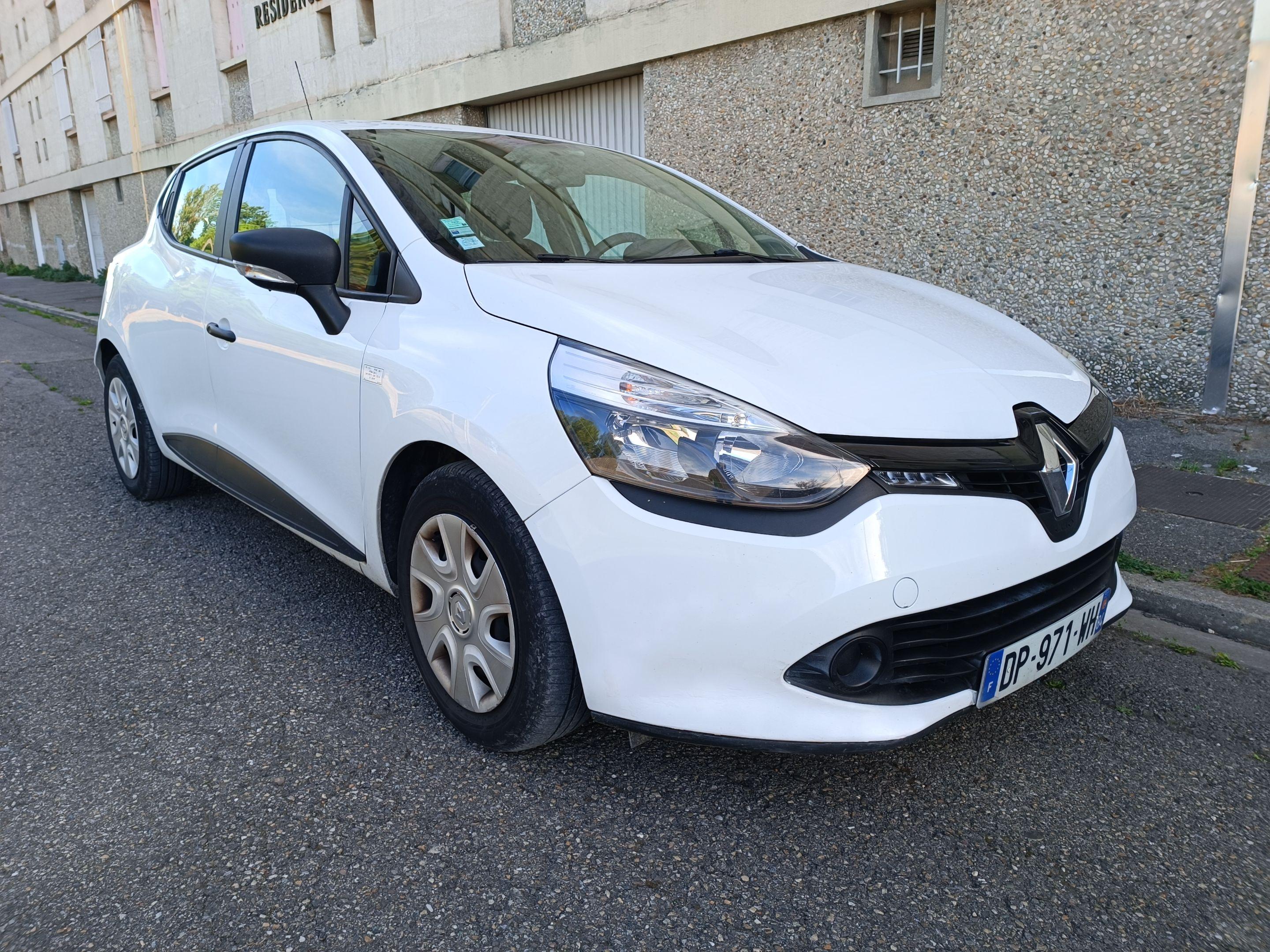 Renault CLIO IV SOCIETE 2015 à Avignon