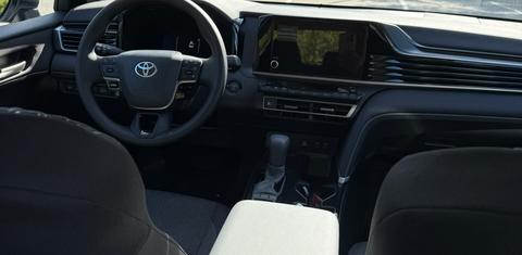 Toyota Camry Hybrid 2026