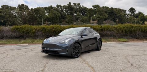 Tesla Model Y 2024