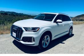 Audi Q7 car