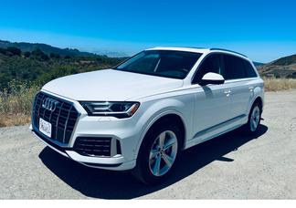 Audi Q7 car