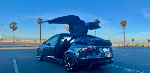 Tesla Model X 2026