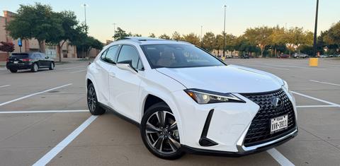 Lexus UX 2026