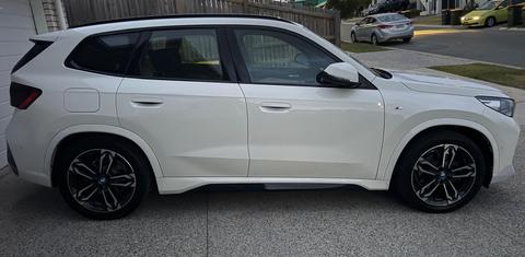 BMW iX1 2024