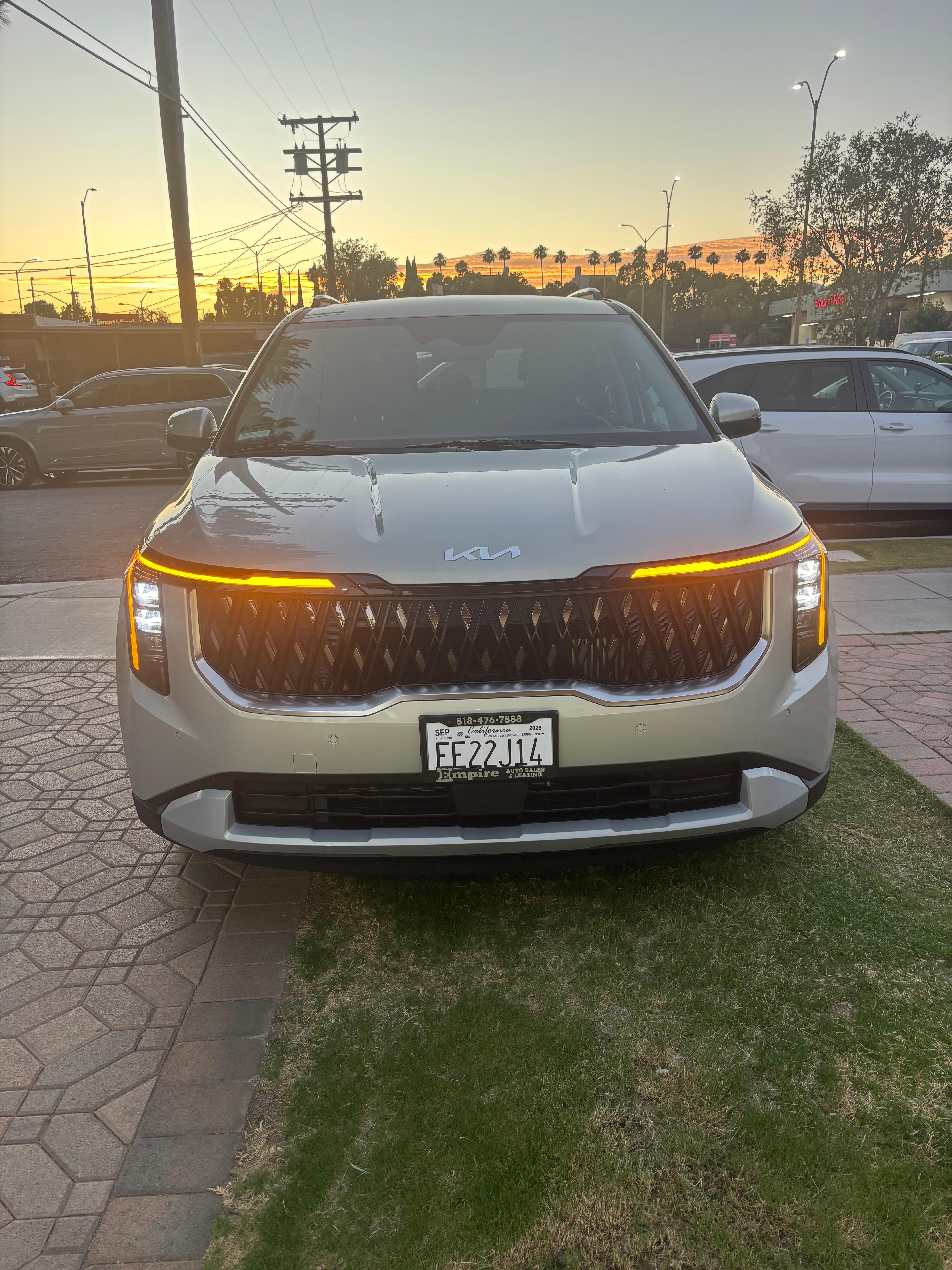 Kia Carnival Hybrid 2026 in North Hills Los Angeles, CA