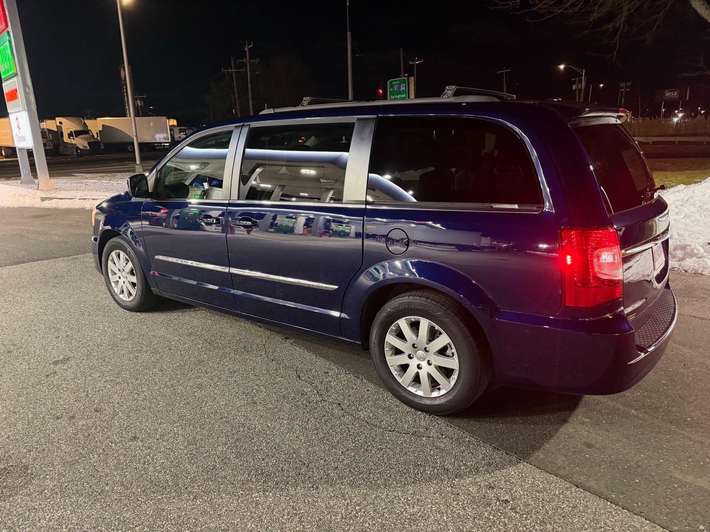 Chrysler Town & Country 2016 in Hartford, CT