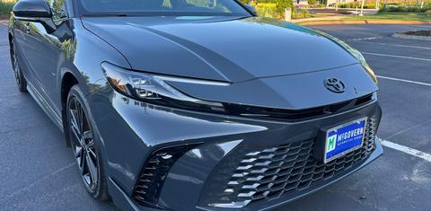 Toyota Camry Hybrid 2025