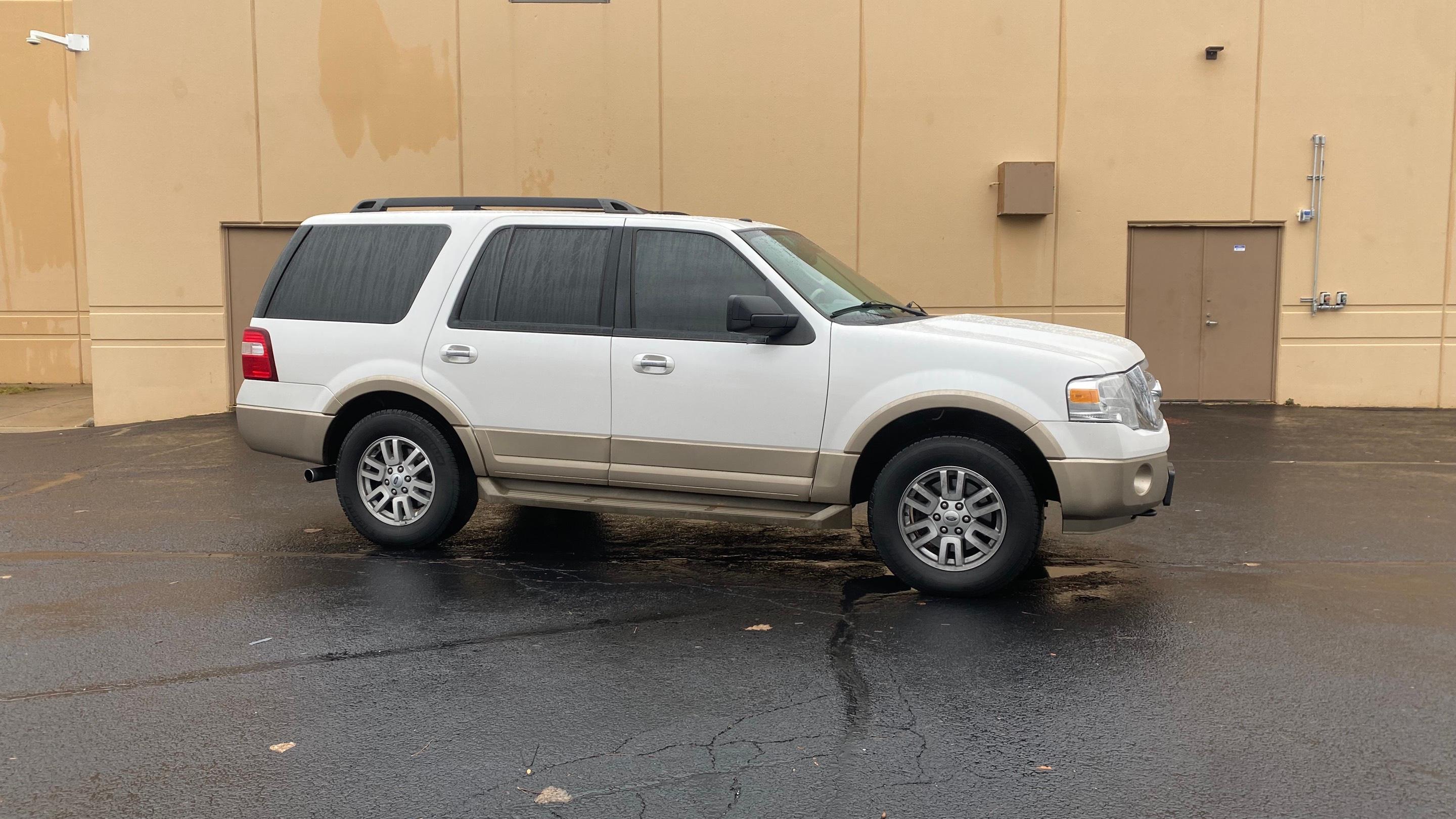 Ford Expedition 2012 in Oak Lawn, IL